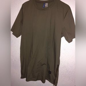 Mens size M olive T Shirt